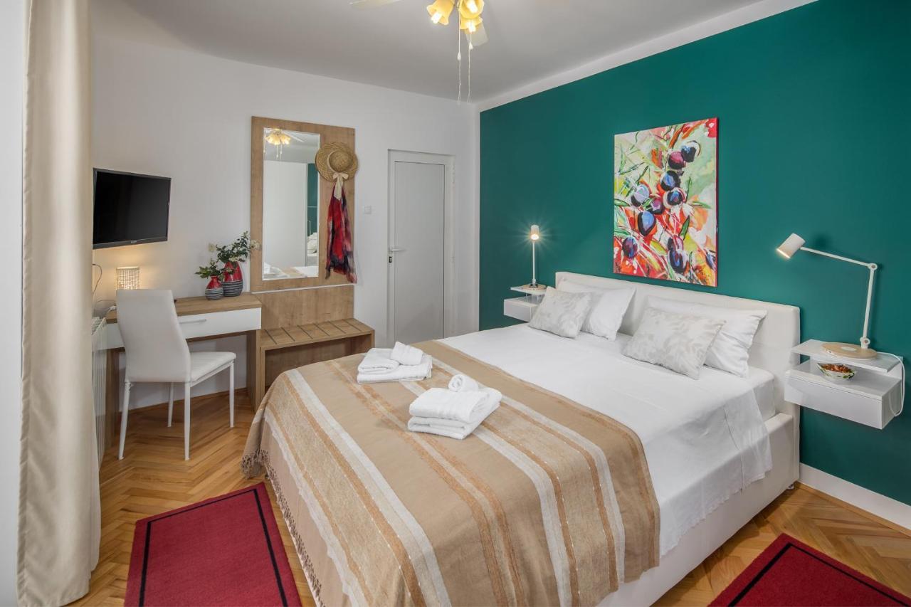 Apartments Villa Katana Porec Esterno foto