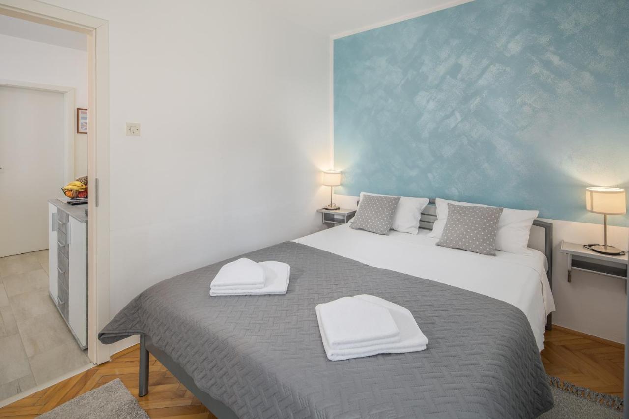 Apartments Villa Katana Porec Esterno foto