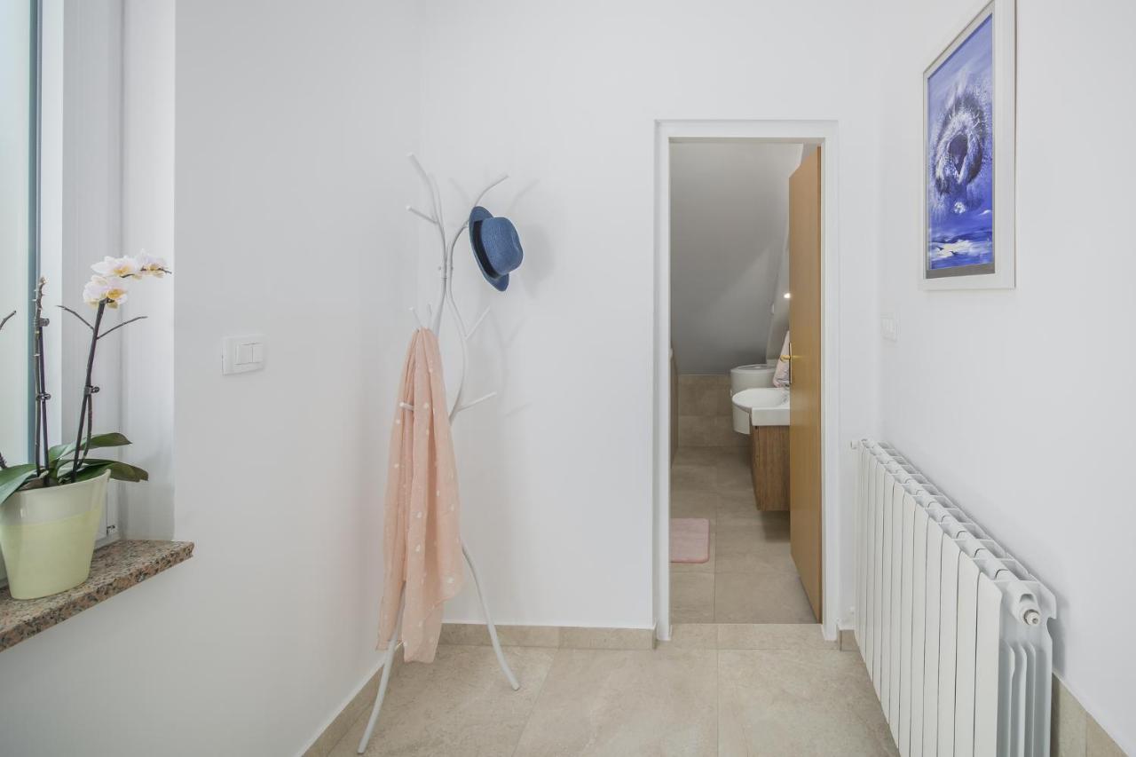 Apartments Villa Katana Porec Esterno foto