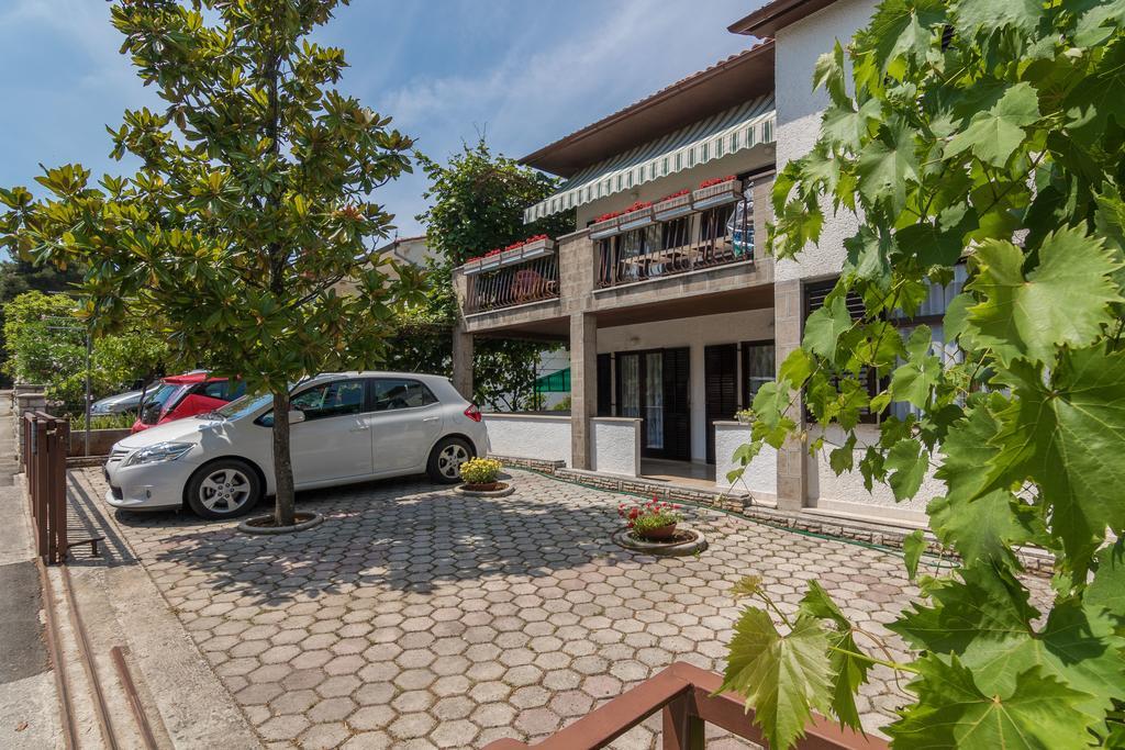 Apartments Villa Katana Porec Esterno foto